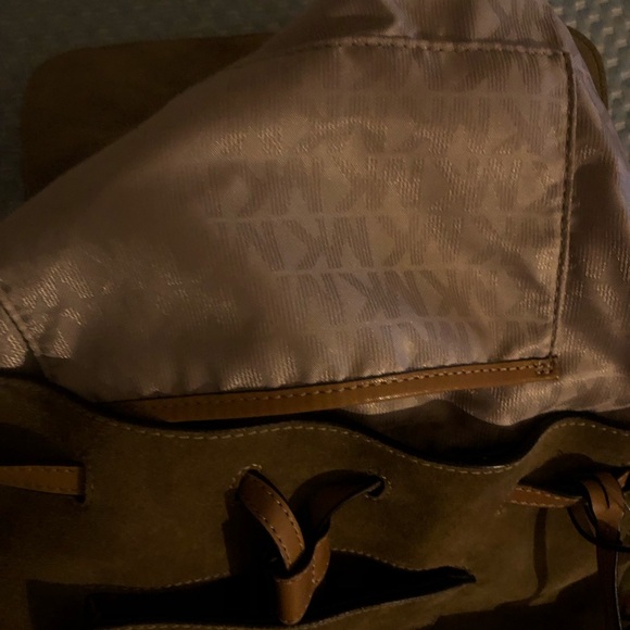 MICHAEL KORS LEATHER BACKPACK 12 x 12 - Picture 6 of 6